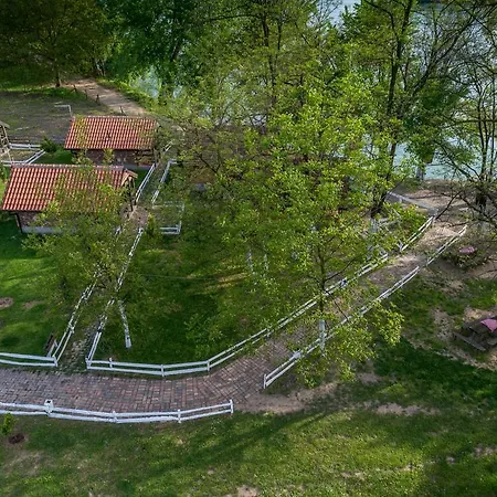 Etno Village Suncana Reka B&B