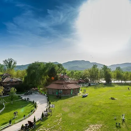 Bed & Breakfast Etno Village Suncana Reka